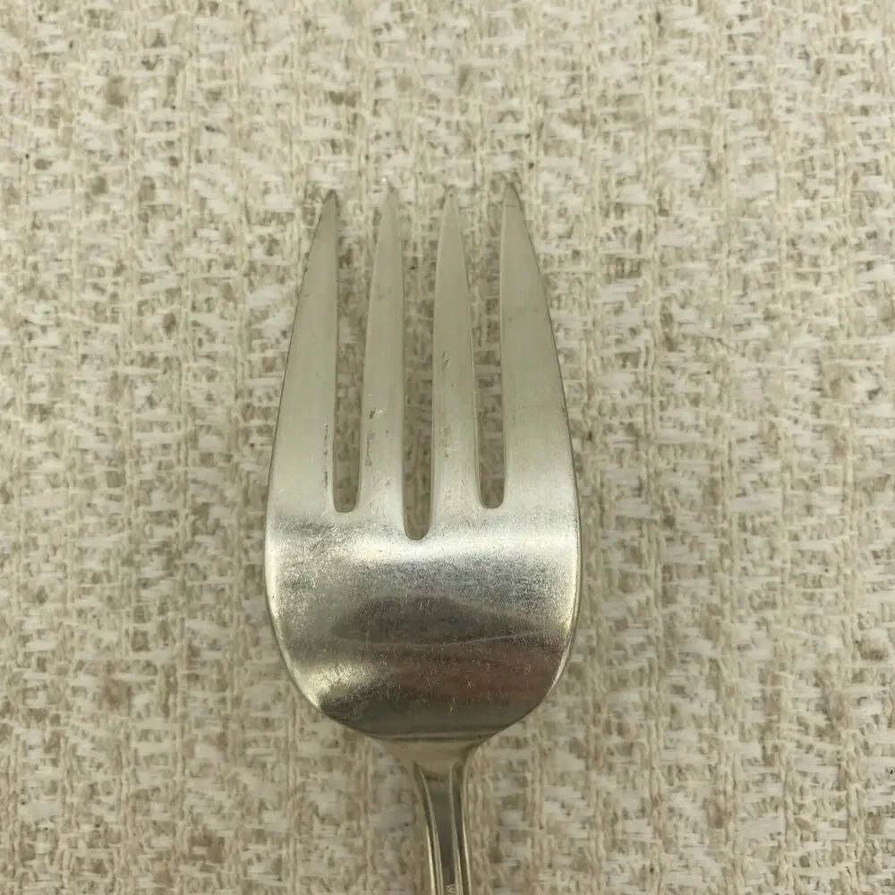 Wm. Rogers & Son IS Silverplate - Floral Design- 8.5” Meat Serving Fork